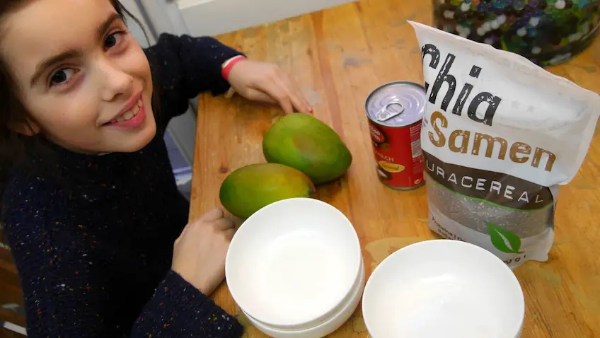 Chia-Pudding mit Obst - einfache Rezepte für Kinder