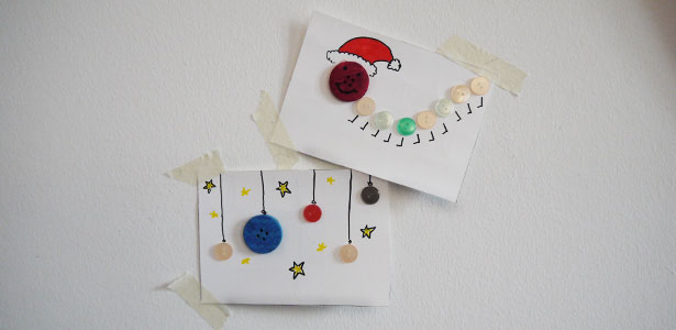 Weihnachtskarten mit Kindern basteln: mit alten Knöpfen!