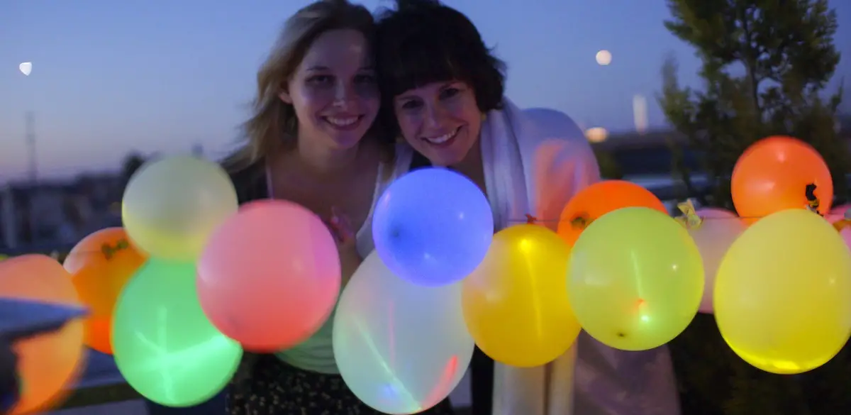 Für tolla Sommernächte: leuchtende Luftballons!