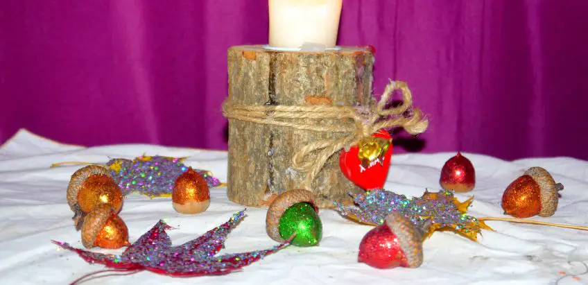 Weihnachtsdeko: Glitzer Zauber aus dem Wald – Basteln mit Kindern