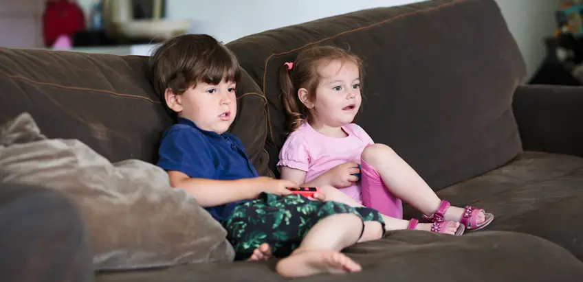 Wenn Kinder zu viel „zocken“ – 7 Meinungen und Ideen der Tollabea Community zum Thema Computerspiele begrenzen