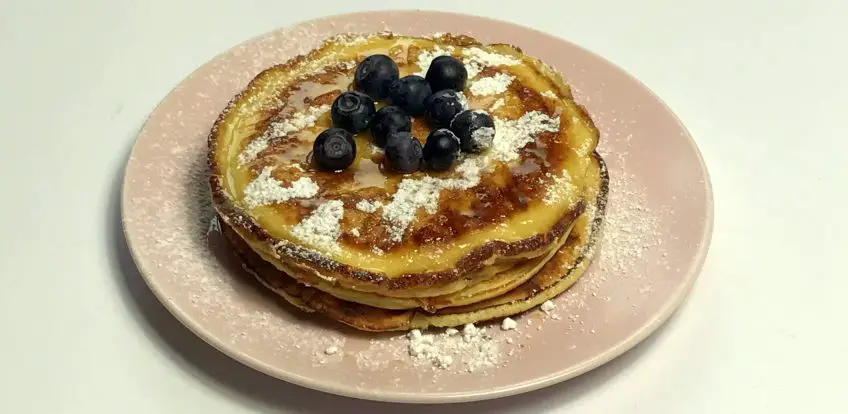 Fluffige Buttermilch Pancakes – als Valentinsfrühstück? Oder einfach so?