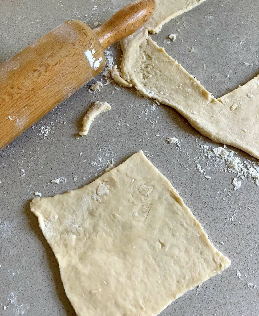 Herzhaftes Frühstück: Leckere Käsehörnchen selber machen