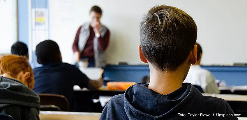 Meine Mutter hat sich bei meinen Lehrern eingeschleimt … und es beschämt mich bis heute